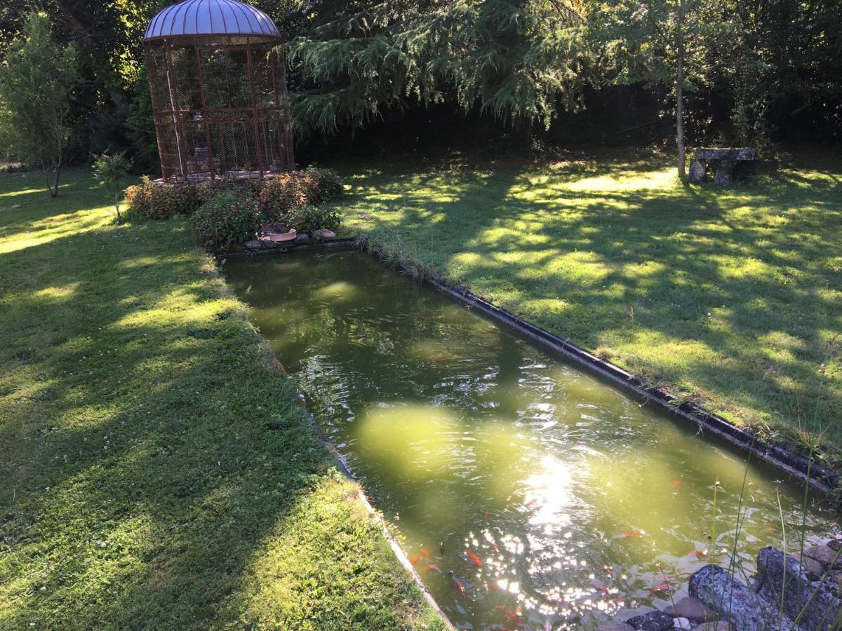 לה בוג Le Petit Chateau - Adults Only Property מראה חיצוני תמונה