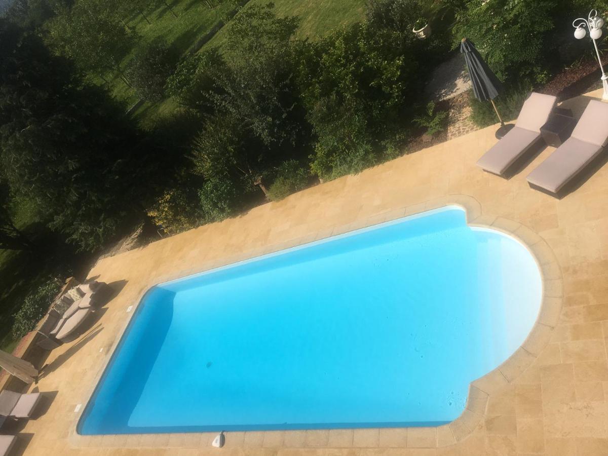 לה בוג Le Petit Chateau - Adults Only Property מראה חיצוני תמונה
