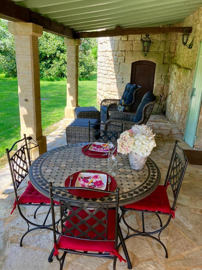 לה בוג Le Petit Chateau - Adults Only Property מראה חיצוני תמונה